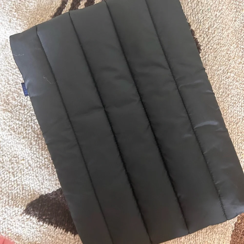 BAGGU Black Puffy 13”/14” Laptop Tablet Sleeve